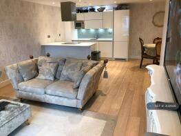 Flat 2, 11 Kensington Apartments, Commercial Street, London E1 6LW