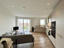 Flat 4, Azure House, Brook Road, Wood Green, London N8 0FT