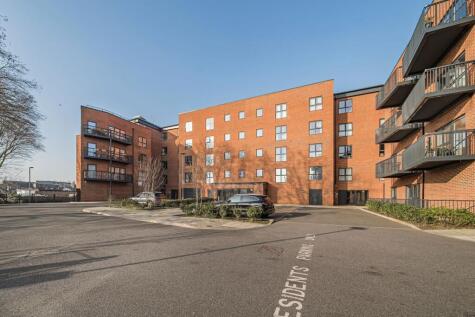 Palmer Court, Pitcher Lane, Ashford, TW15