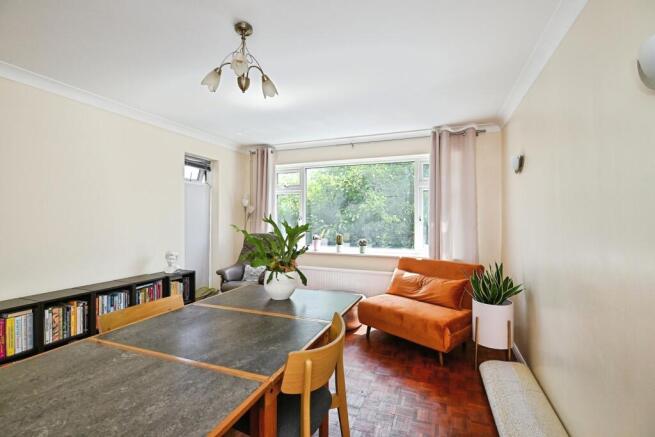 Glen Iris Avenue, CANTERBURY, Kent, CT2 photo 4