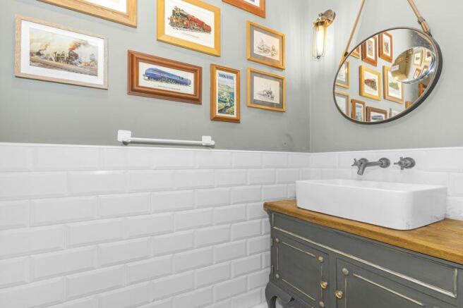 Feature Cloakroom