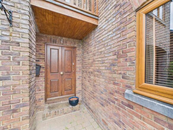 4 bed Detached for sale Image 5