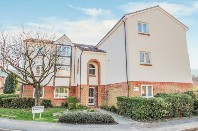 1 bed flat for sale Maunsell Park, Crawley RH10