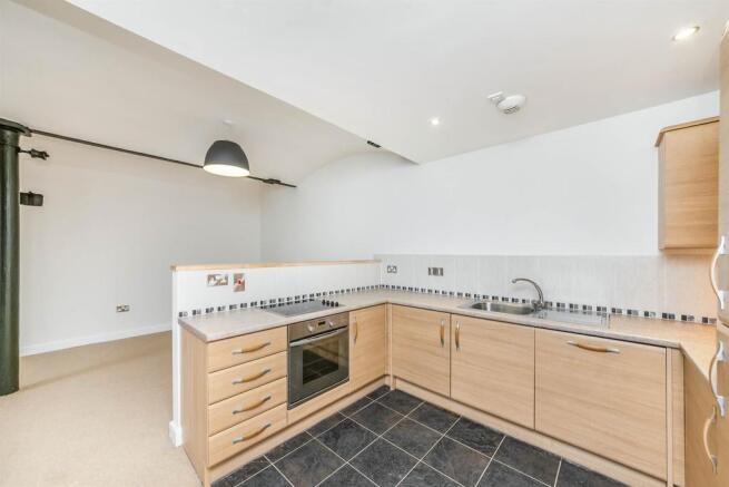 Kitchen Area: