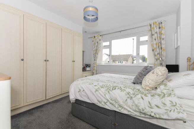 3 bed Bungalow for sale Image 8