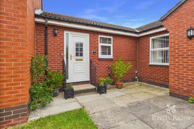 2 bed Bungalow for sale Image 6