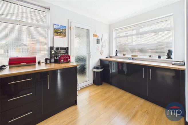 3 bed House for sale Image 7
