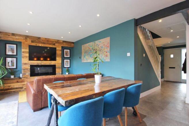 Kitchen/Dining...