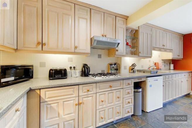 6_Kitchen-1.jpg