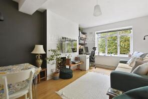 34, Cluse Court, St Peter's Street, London N1 8PY