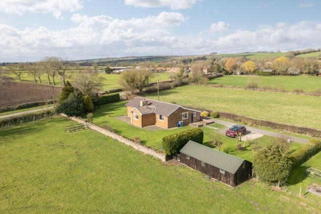 4 bed Detached Bungalow for sale Image 5