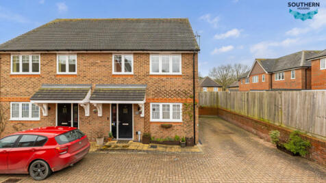 Charters Gate Way, Wivelsfield Green, RH17 7EW