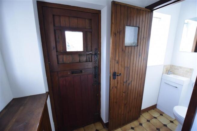 DOWNSTAIRS W.C.