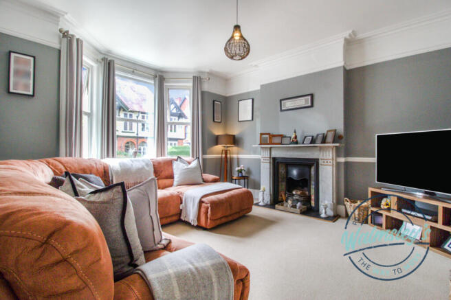 Stunning front reception room