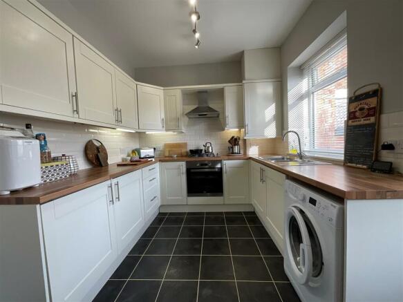 kitchen1.jpg