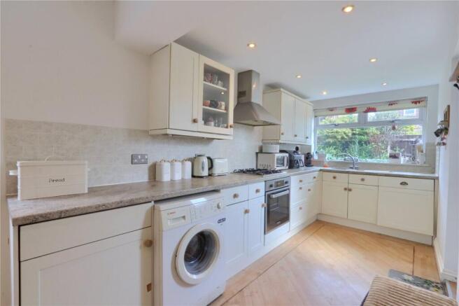 3 bed Semi-Detached for sale Image 7