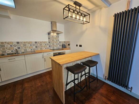Kitchen Bar.jpg