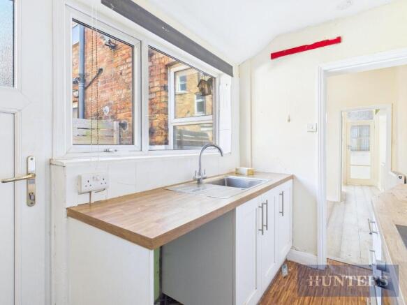 2 bed House to rent Image 11