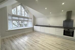 5, 2 Harwood House, Clockhouse Road, Farnborough GU14 7QY