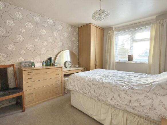 2 bed Flat for sale Image 10