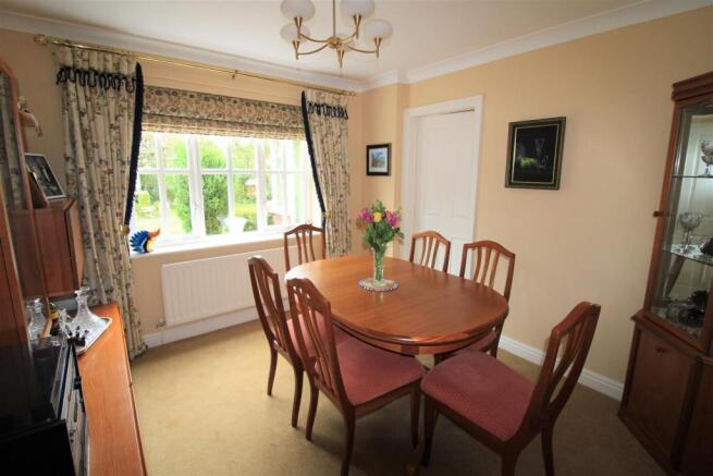 Dining Room.jpg