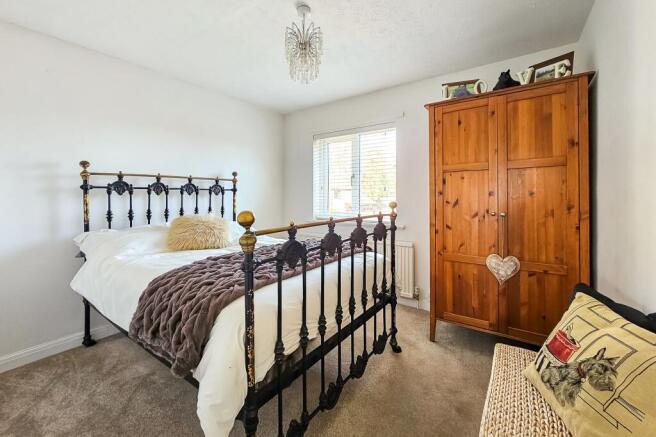 4 bed Detached for sale Image 10
