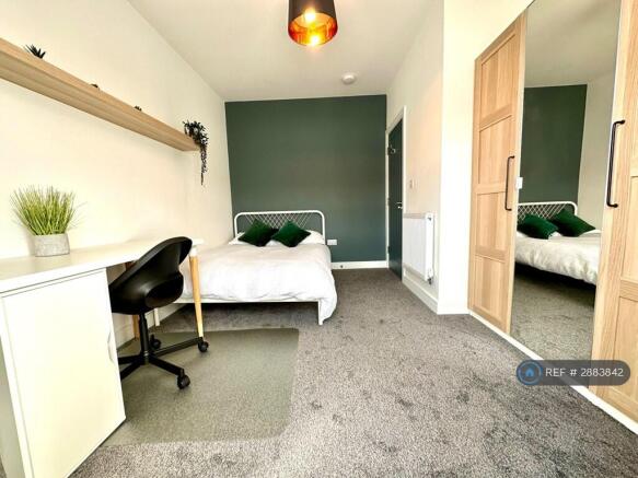 4 bed Terraced to rent Image 12