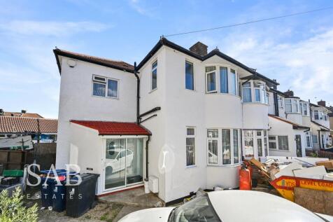 Hart Grove, Southall, UB1