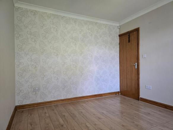 3 bed Semi-Detached for sale Image 11