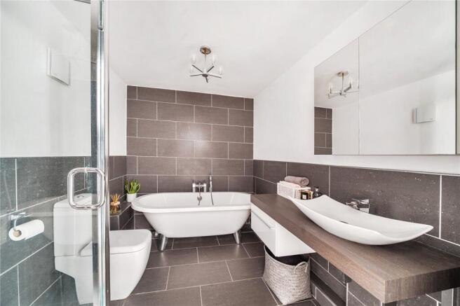 2 bed Apartment for sale Image 10