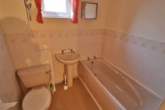 BATHROOM/W.C
