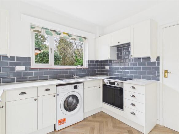 8 Matford Lane - 03.jpg