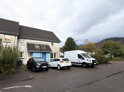 73 Camanachd Crescent, An Aird, Fort William, PH33 6XZ
