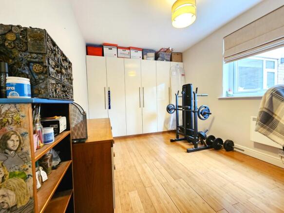 2 bed Flat for sale Image 9