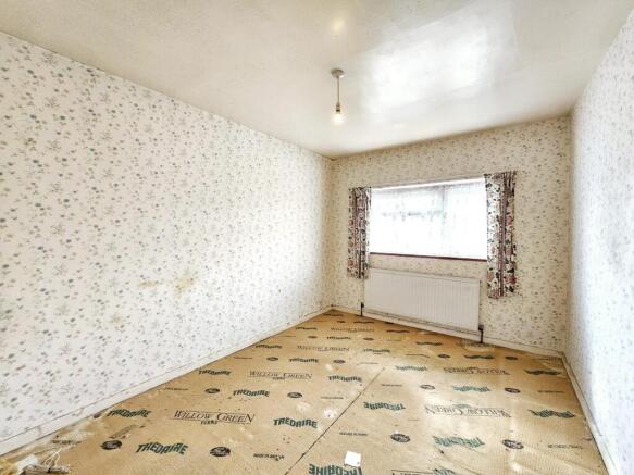 3 bed Semi-Detached for sale Image 6
