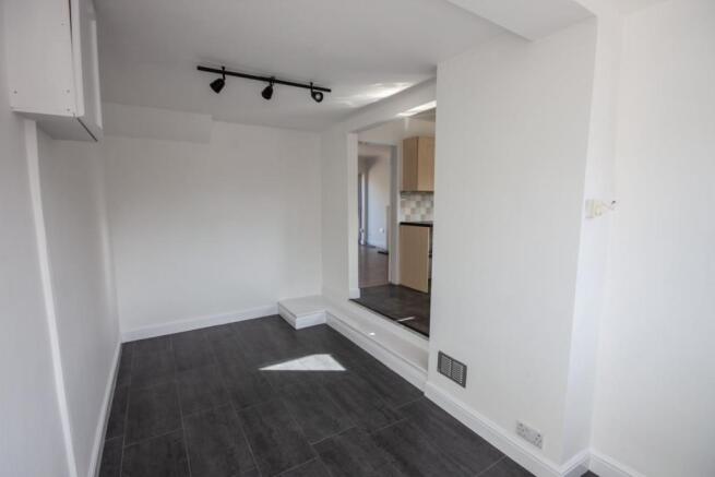 IMG_0145- 2 Avon Road- Reduced.jpg