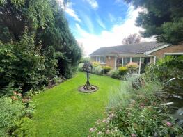 5, Glebe Close, Holcot NN6 9TF