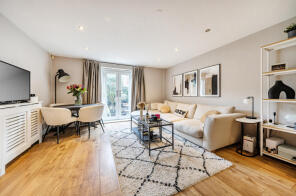 Flat 1, 2 Eastdene Court, Lansdowne Road, Bromley BR1 3LZ