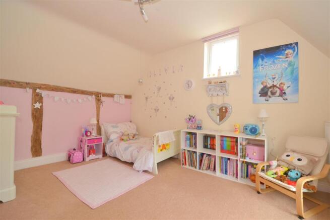 bedroom 3.2.JPG