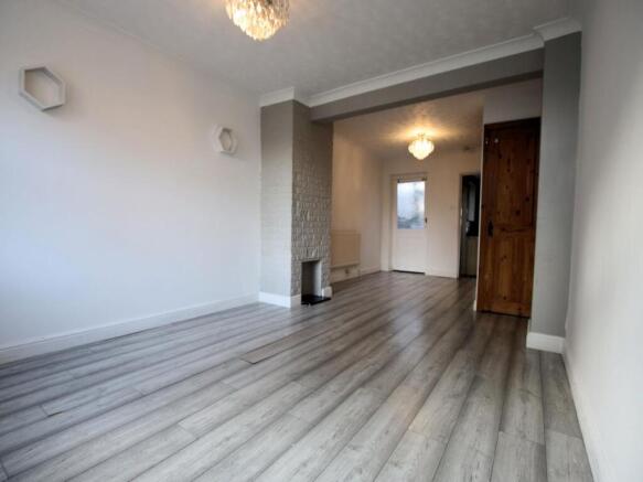 Living Room 2.jpg