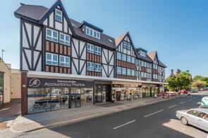 Apartment 2, 4 Bayheath House, Fairway, Petts Wood, Orpington BR5 1FG