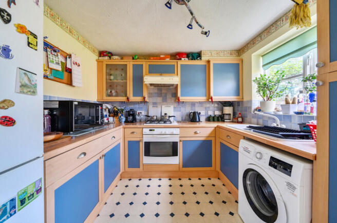 1439362-12-69d53a...