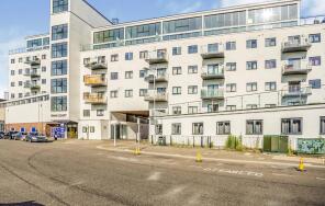 Flat 68, Swan Court, Waterhouse Street, Hemel Hempstead HP1 1DS