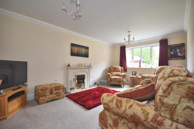 sitting room 1.jpg