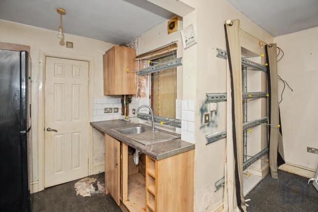 1 bed Flat for sale Image 6