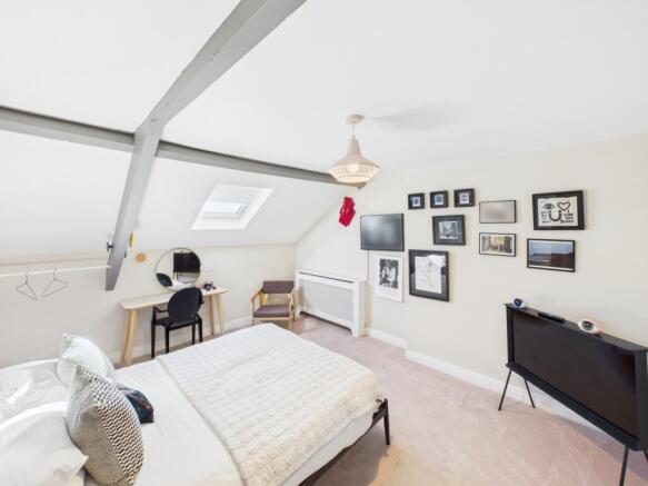 2 bed Maisonette for sale Image 12