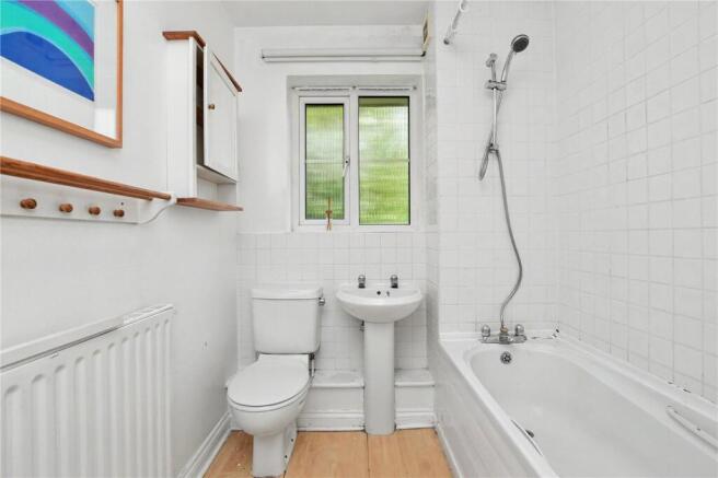 2 bed Apartment for sale Image 7