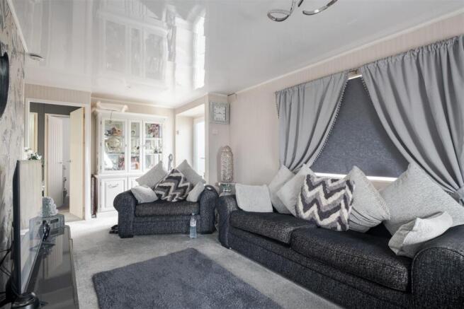 226 West Shore Park (11 of 13).jpg