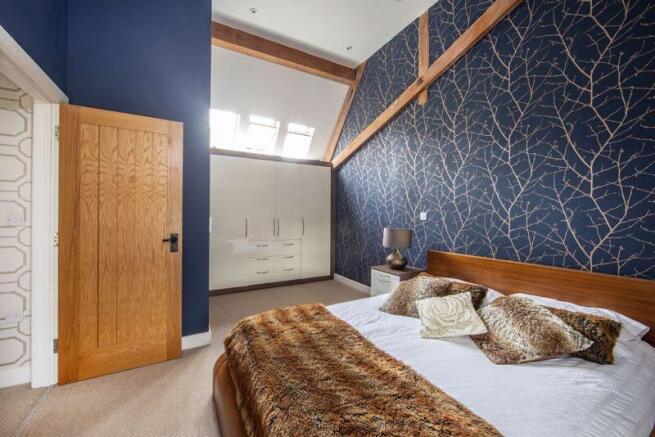 Bedroom 1 (2)