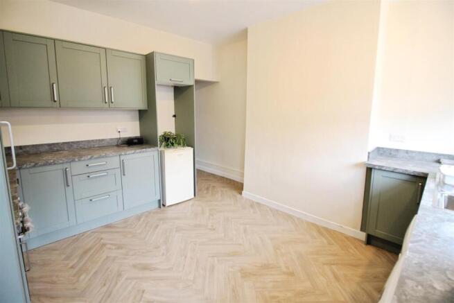 2 bed Terraced for sale Image 3